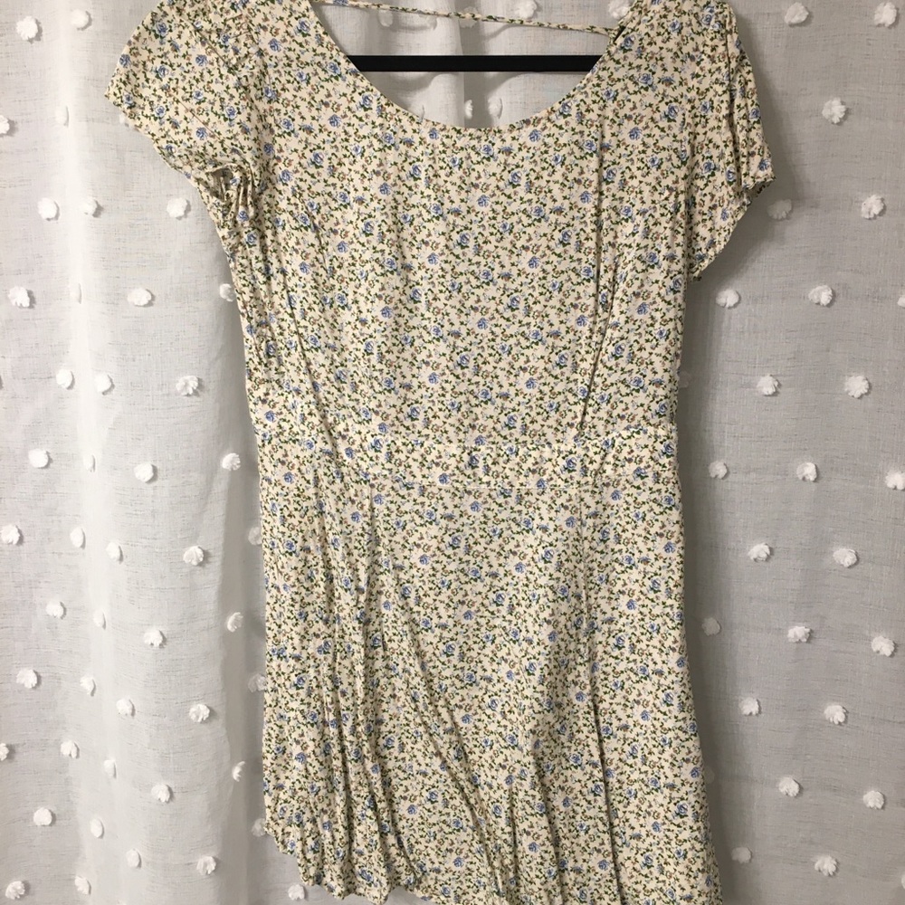 Open back flower dress